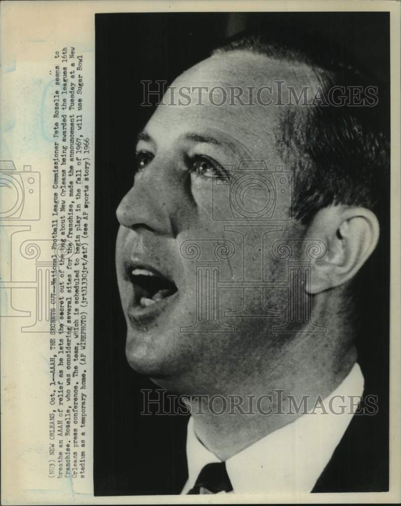 1966 Press Photo National Football League commissioner Pete Rozelle - sis00309- Historic Images