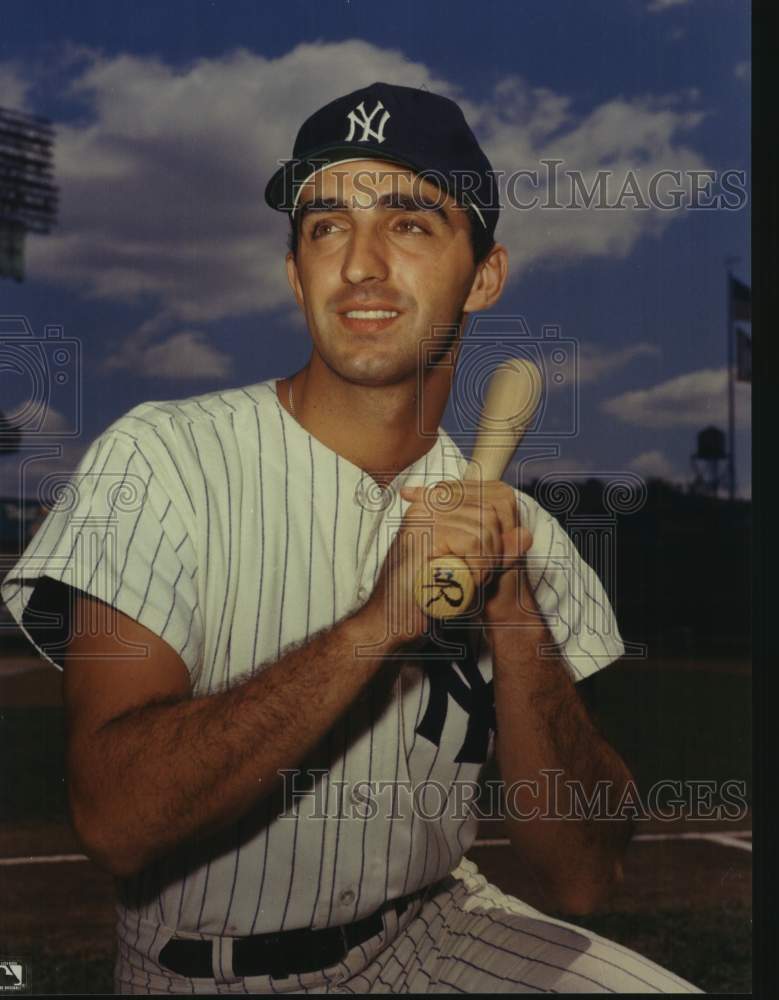 Press Photo New York Yankees baseball player Joe Pepitone with bat - sis00363- Historic Images