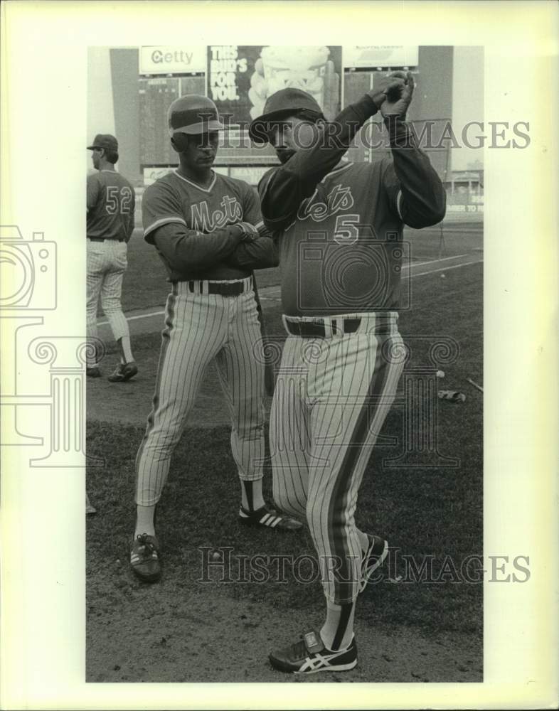 1986 Press Photo New York Mets baseball manager Davey Johnson and Lee Mazzilli- Historic Images