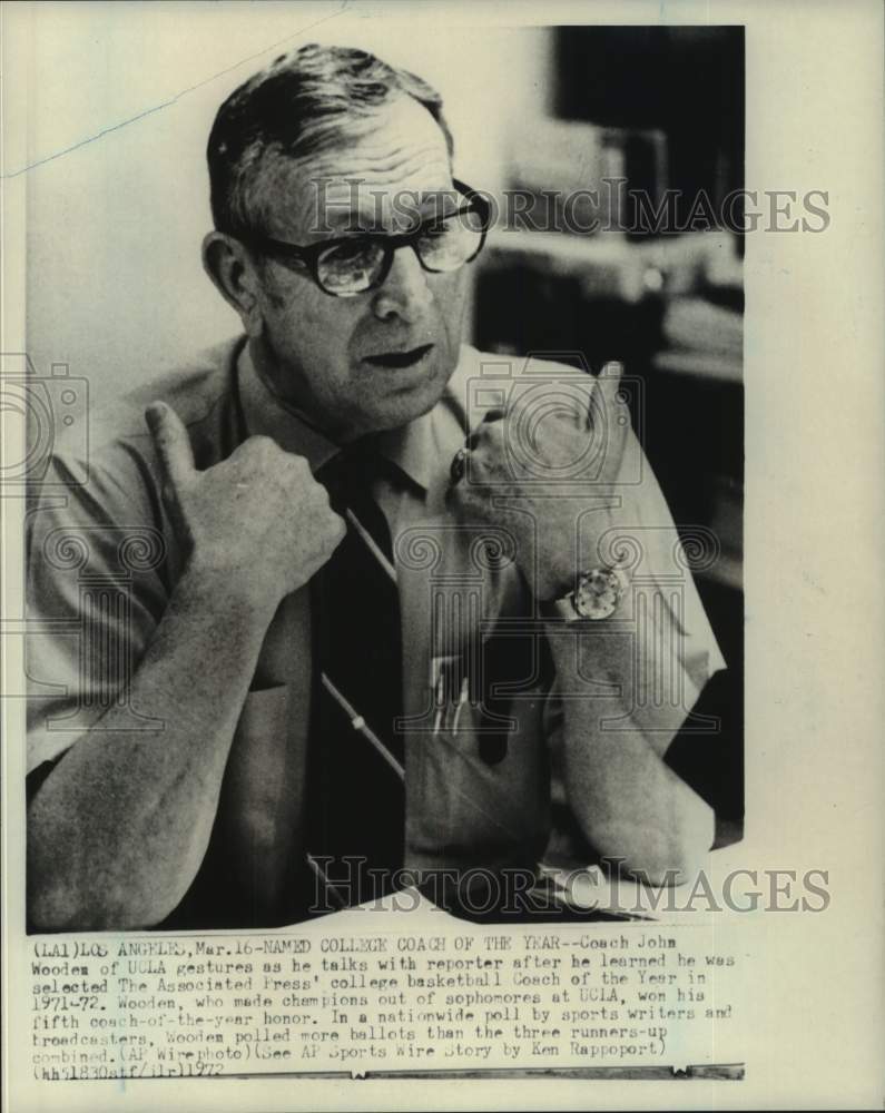 1972 Press Photo College basketball of the year John Wooden of UCLA- Historic Images