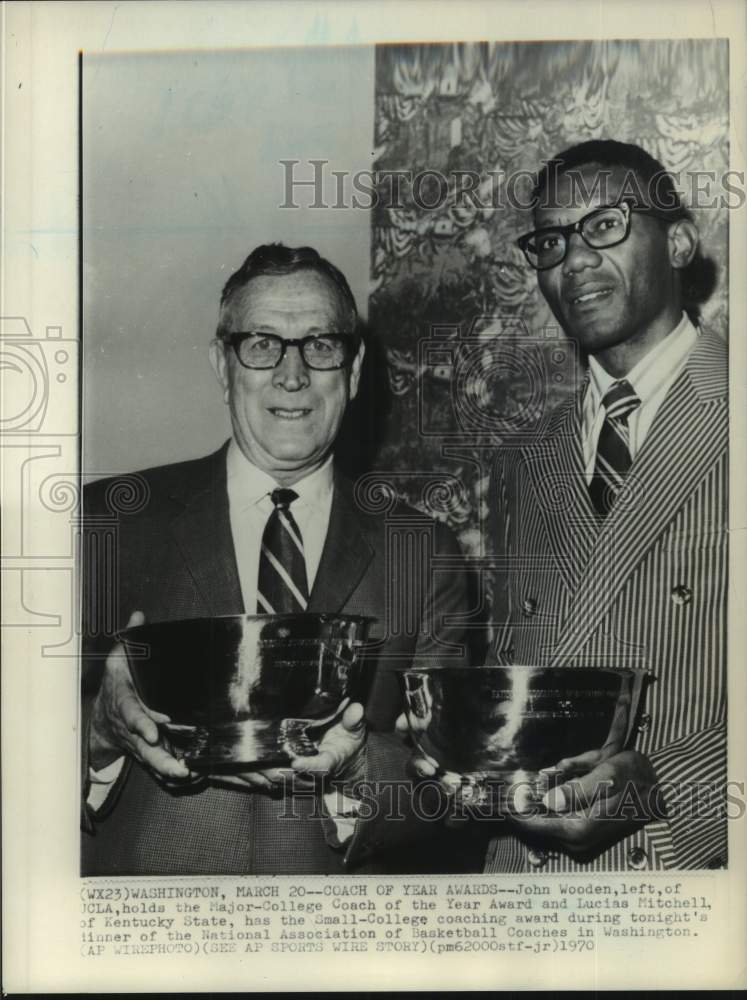 1970 Press Photo Basketball coaches of the year John Wooden and Lucias Mitchell- Historic Images