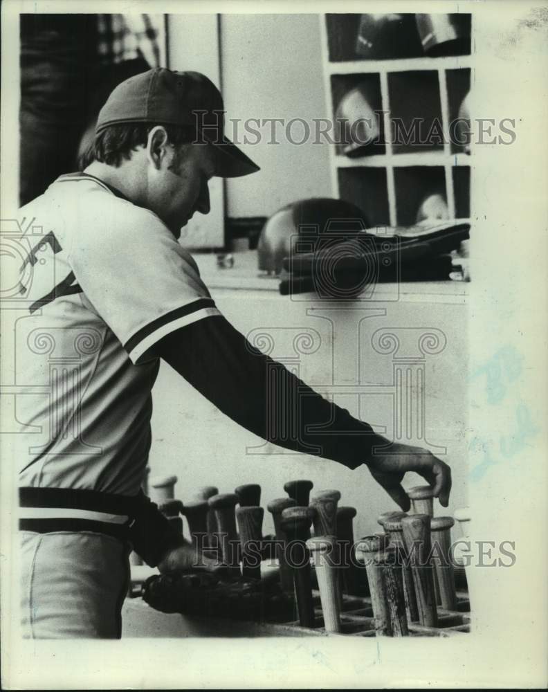 1974 Press Photo Major League Baseball player and Terry Crowley picks bat- Historic Images