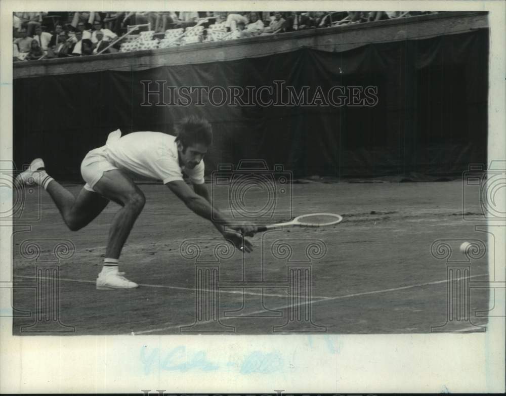 Press Photo Tennis player Marty Riessen in action - sis00978- Historic Images