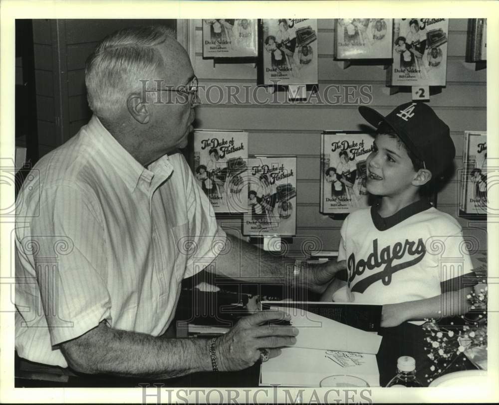 1988 Press Photo Brooklyn Dodgers baseball player Duke Snider, Michael Serreta- Historic Images