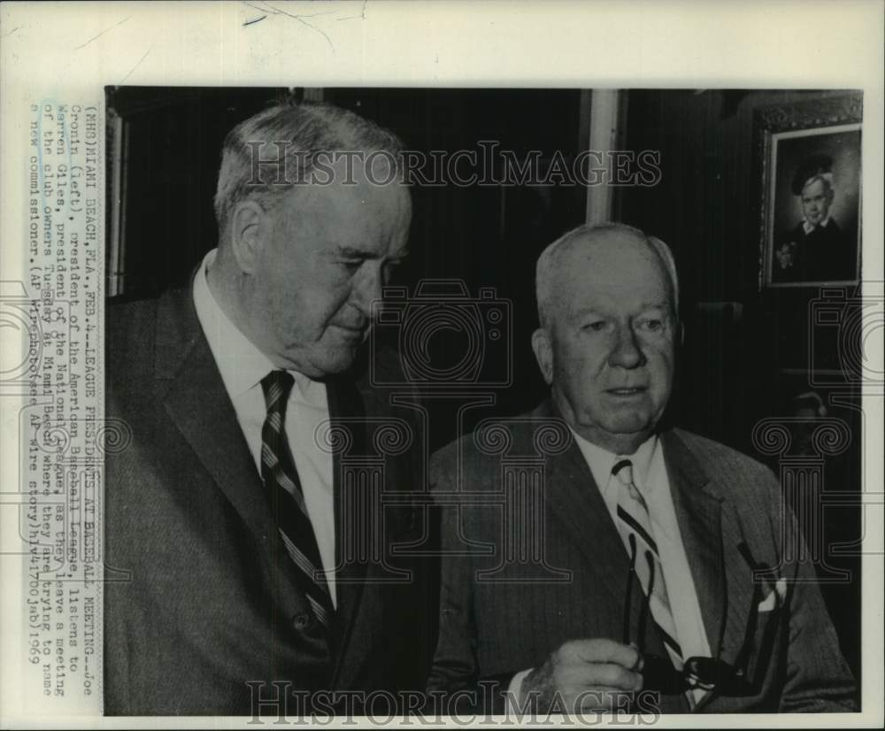 1969 Press Photo Baseball league presidents Joe Cronin and Warren Giles in Miami- Historic Images