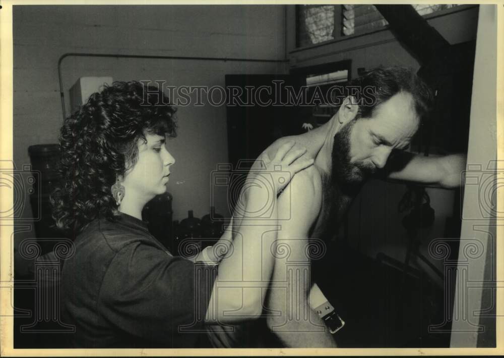 1990 Press Photo Senior pro baseball player Toby Harrah and trainer Trish Seidl- Historic Images