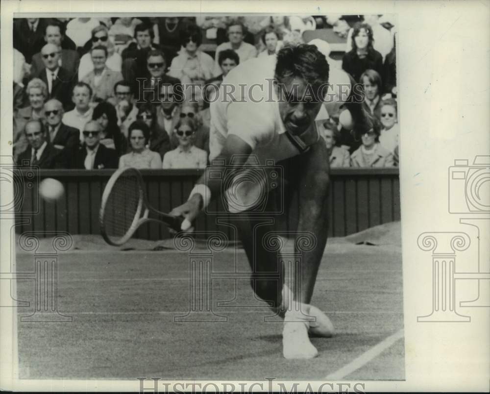 Press Photo A tennis player in action - sis01118- Historic Images