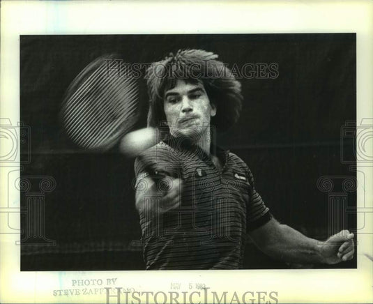 1983 Press Photo Tennis player Johan Kriek in action - sis01167- Historic Images