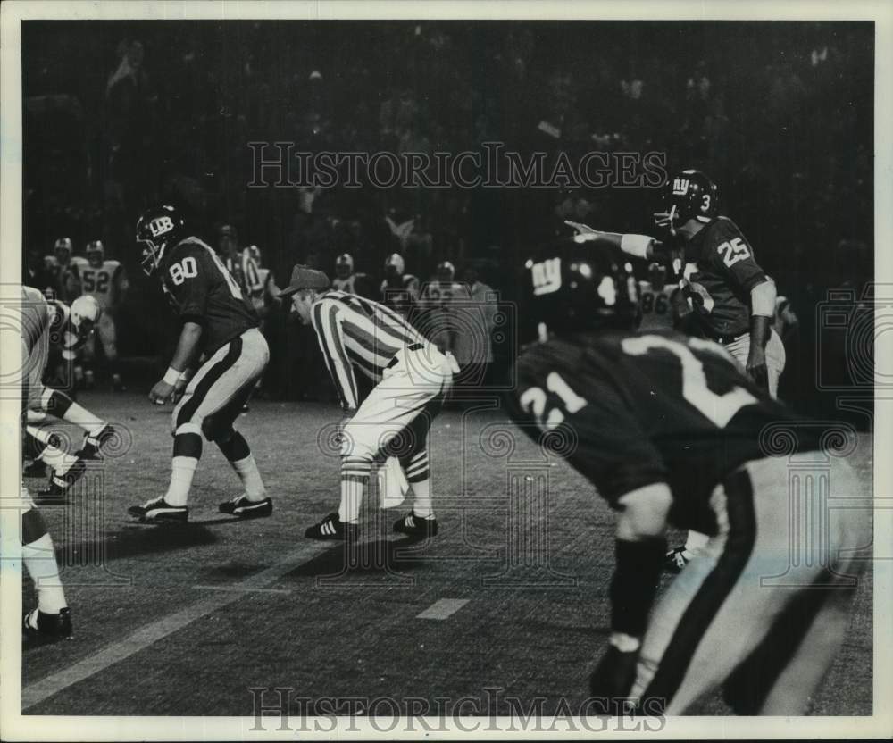 Press Photo New York Giants football player Mike Kelly in action - sis01241- Historic Images