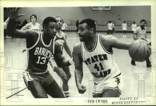 1985 Press Photo College of Staten Island and Baruch play men's basketball- Historic Images
