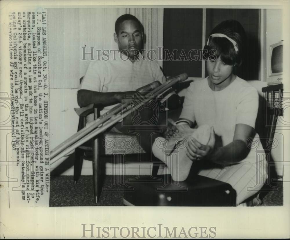 1967 Press Photo College football player O.J. Simpson and wife Marquerite- Historic Images
