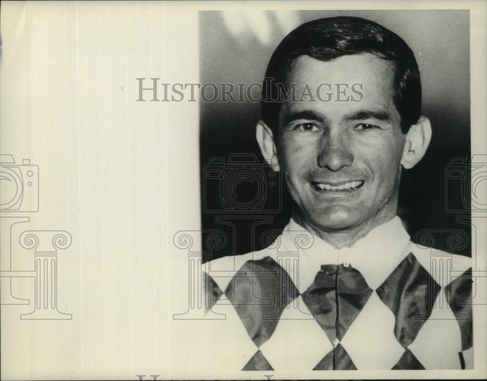 Press Photo Horse racing jockey Willie Shoemaker - sis01353- Historic Images