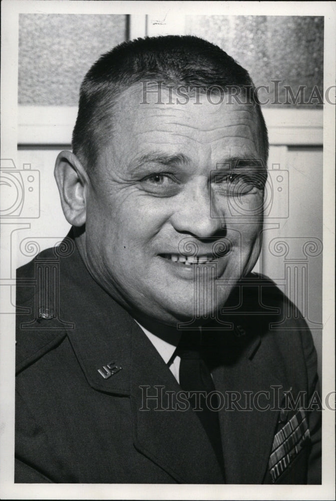 1966 Press Photo Captain Dallas Sartz - spa19197- Historic Images