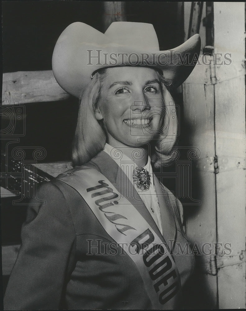 1962 Press Photo Rodeo Queen Karen Lavens - spa82171- Historic Images