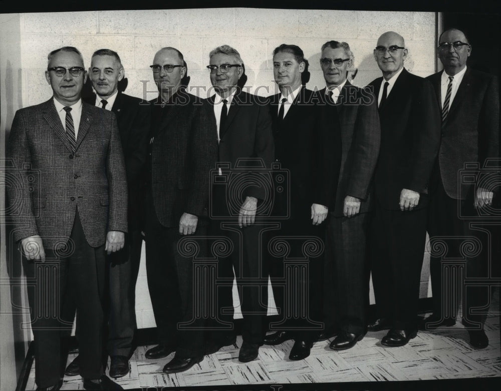 1965 Press Photo Soil Conservation Service employees awarded certificates- Historic Images