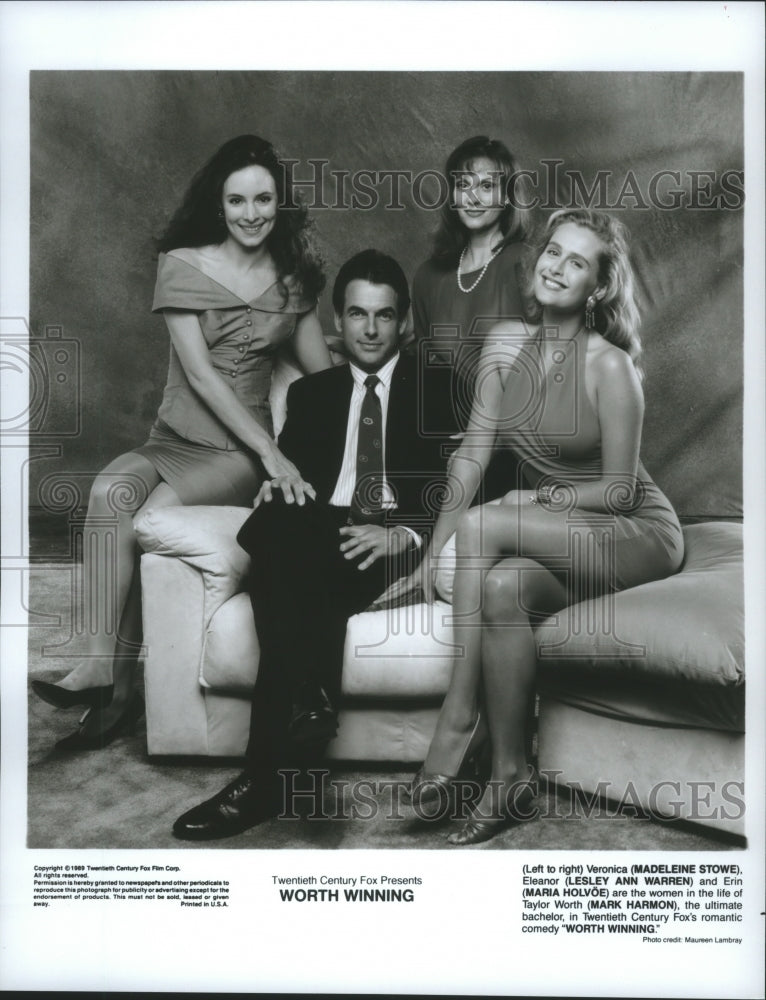 1990 Press Photo Mark Harmon with his leading ladies in &quot;Worth Winning&quot;- Historic Images