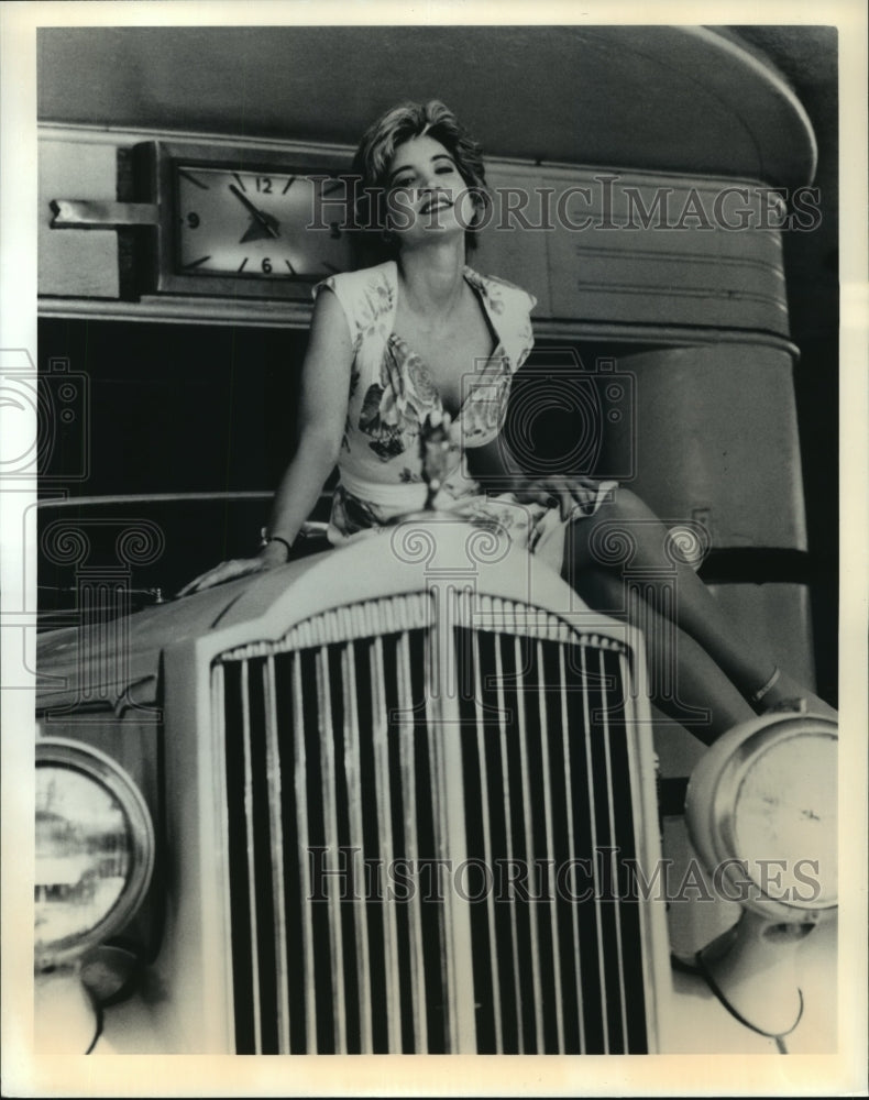 1992 Press Photo Crystal Bernard, actress. - spp46472- Historic Images