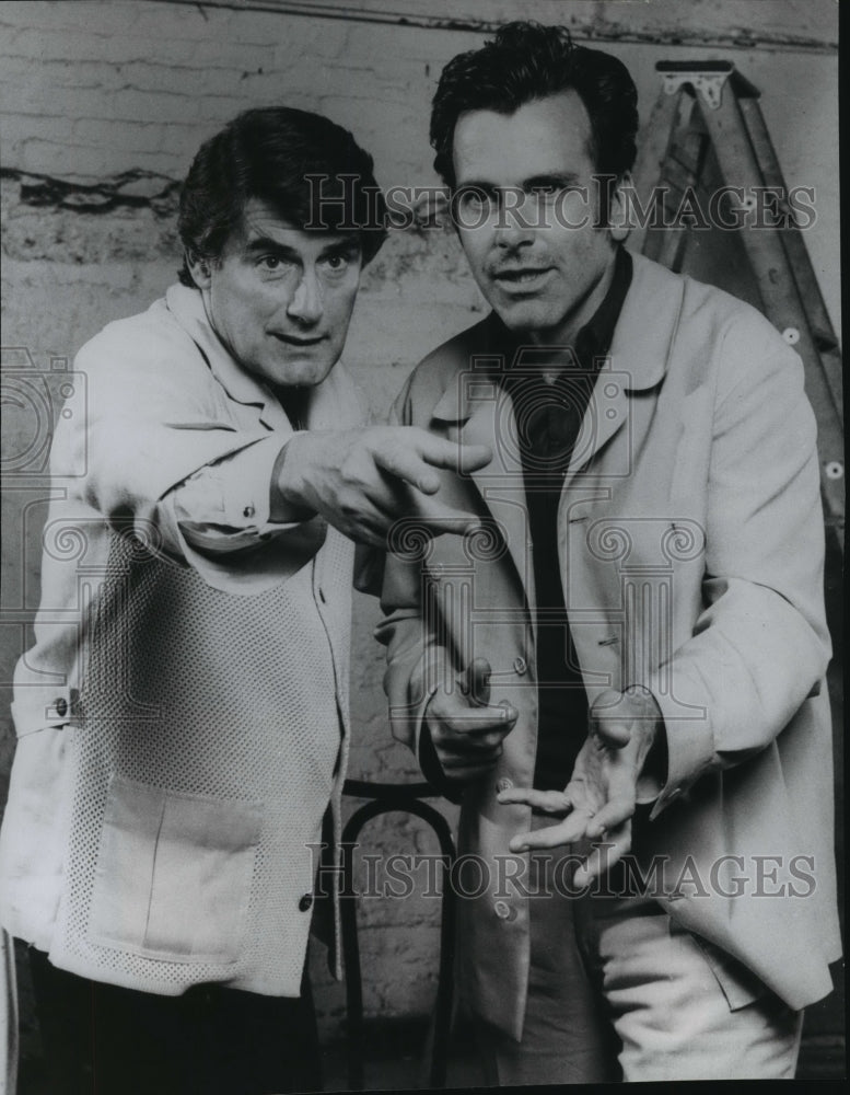 1969 Press Photo Maximilian Schell &amp; Peter Glenville on set of A Patriot for Me.- Historic Images
