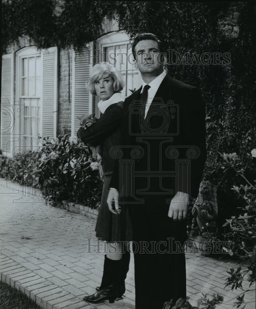 1966 Press Photo Doris Day and Rod Taylor - spp53853- Historic Images