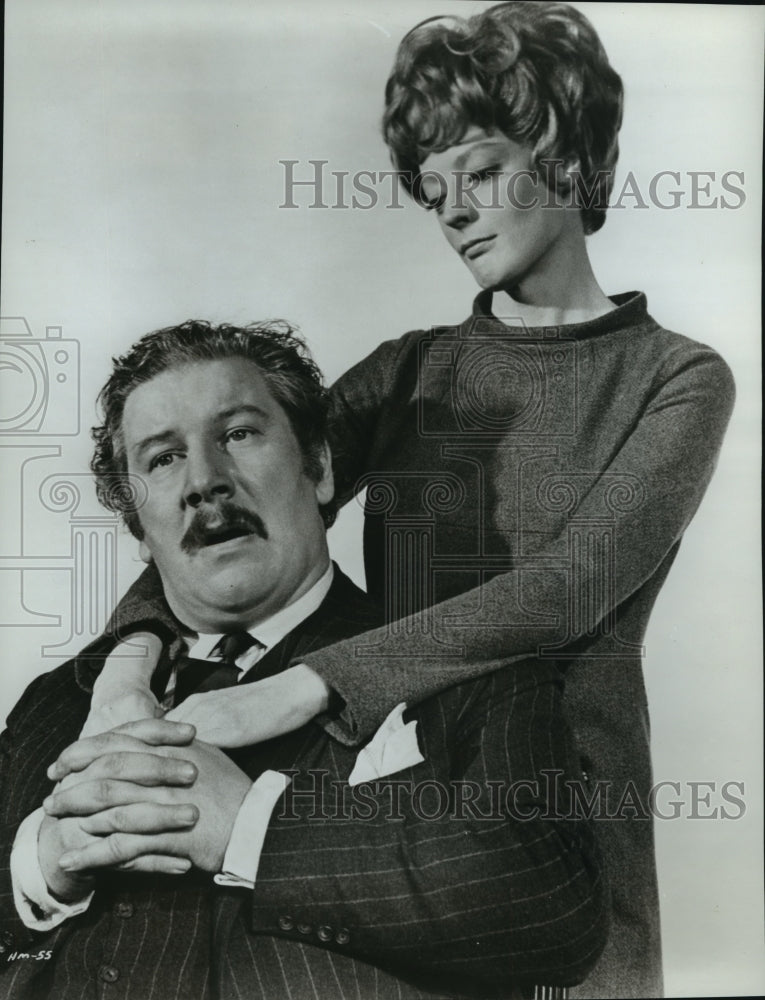1968 Press Photo Maggie Smith and Peter Ustinov in Hot Millions. - spp59072- Historic Images