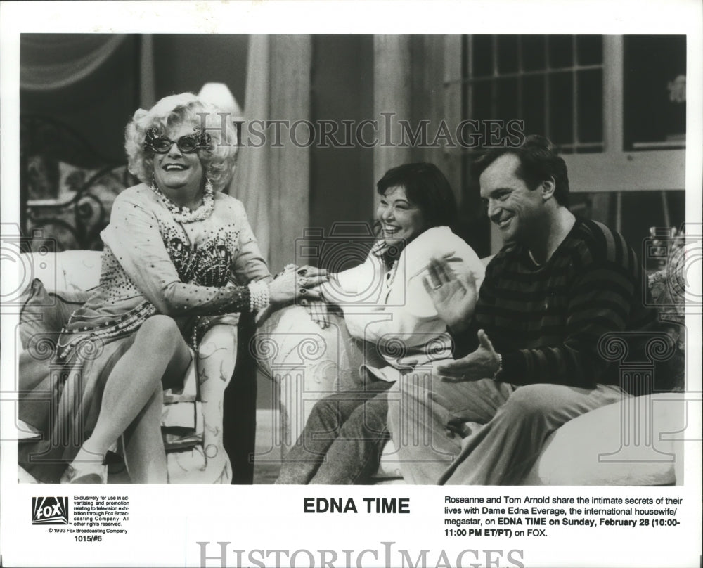 1993 Press Photo Roseanne and Tom Arnold with Dame Edna Everage on "Edna Time"- Historic Images