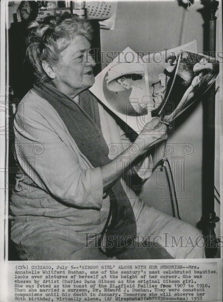 1958 Press Photo Annabelle Whitford Buchan at 80 with Old Photos, Chicago- Historic Images