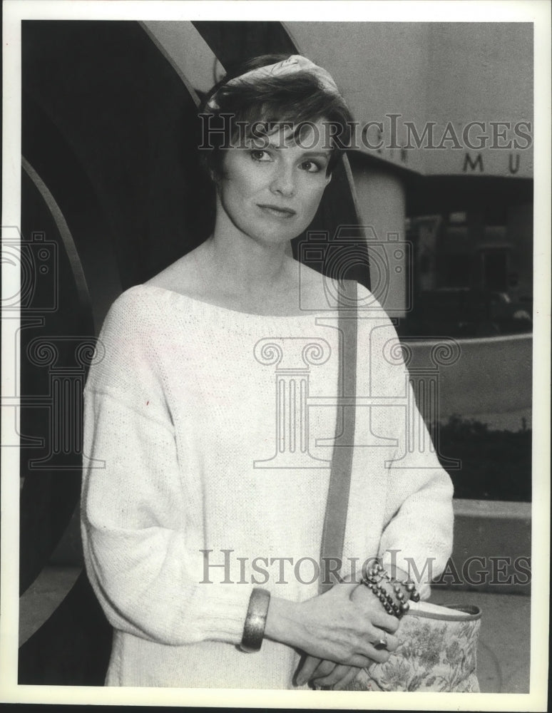 1987 Press Photo Actress Blair Brown in &quot;The Days and Nights of Molly Dodd&quot; NBC- Historic Images