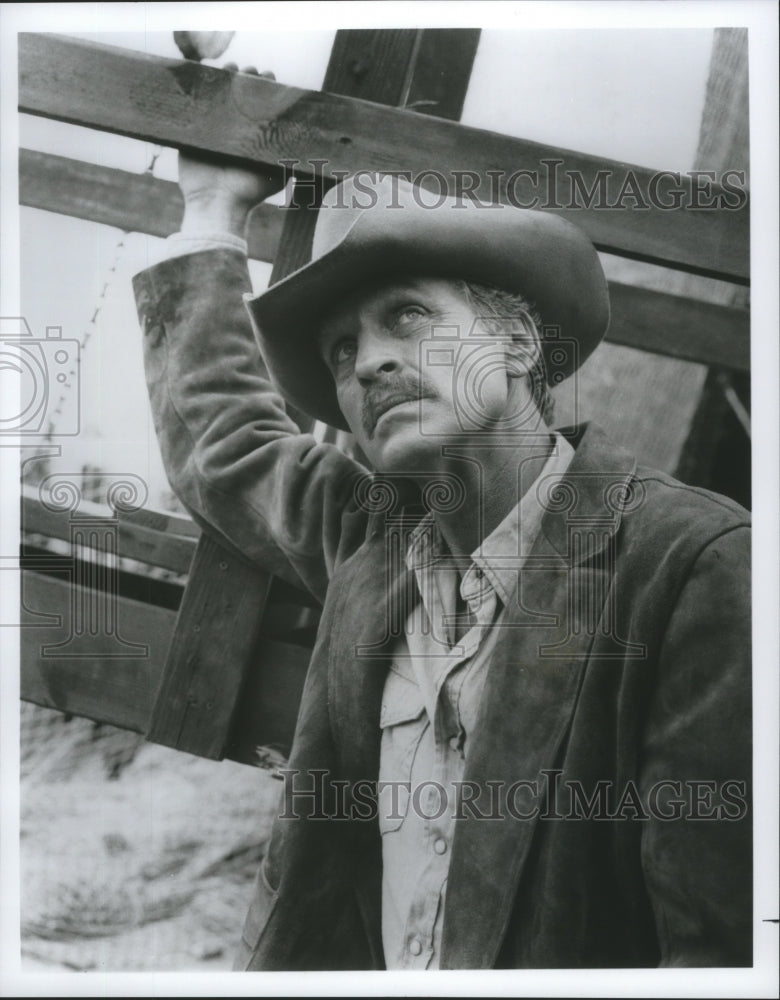 1990 Press Photo Lance Le Gault portrays Joe Rogan in &quot;Werewolf&quot; on Fox- Historic Images