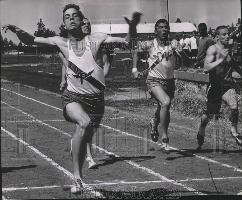 1963 Press Photo Track star Greg Cleveland competing - sps00002- Historic Images