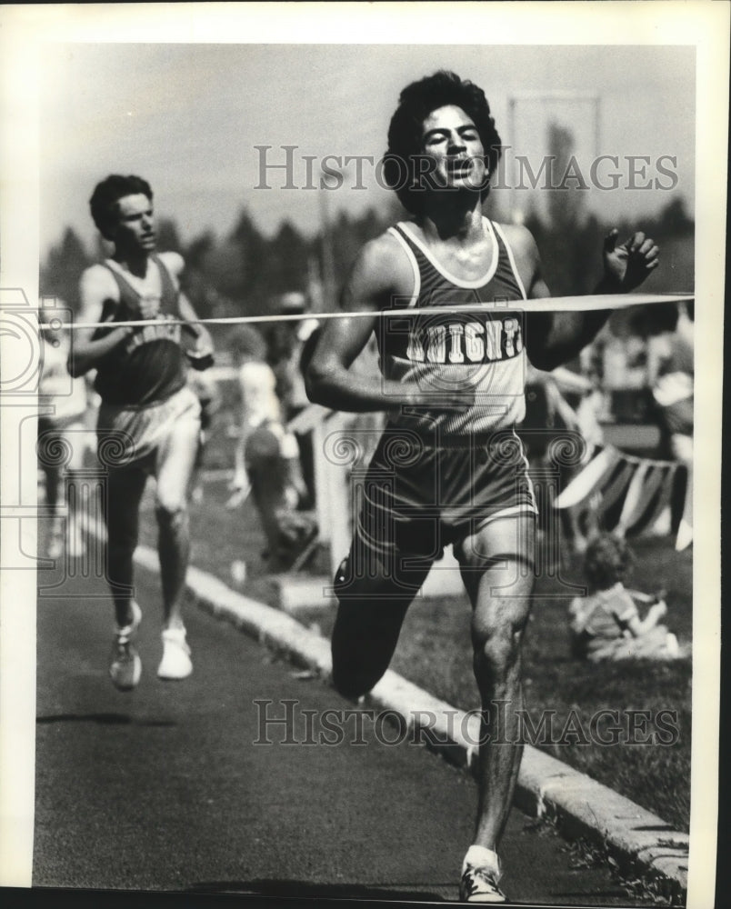 1983 Press Photo EU track star Ernie Aguilar - sps00538- Historic Images