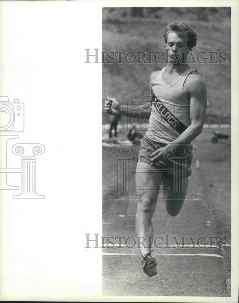 1983 Press Photo Kellogg track athlete, Roger Archer - sps00722- Historic Images