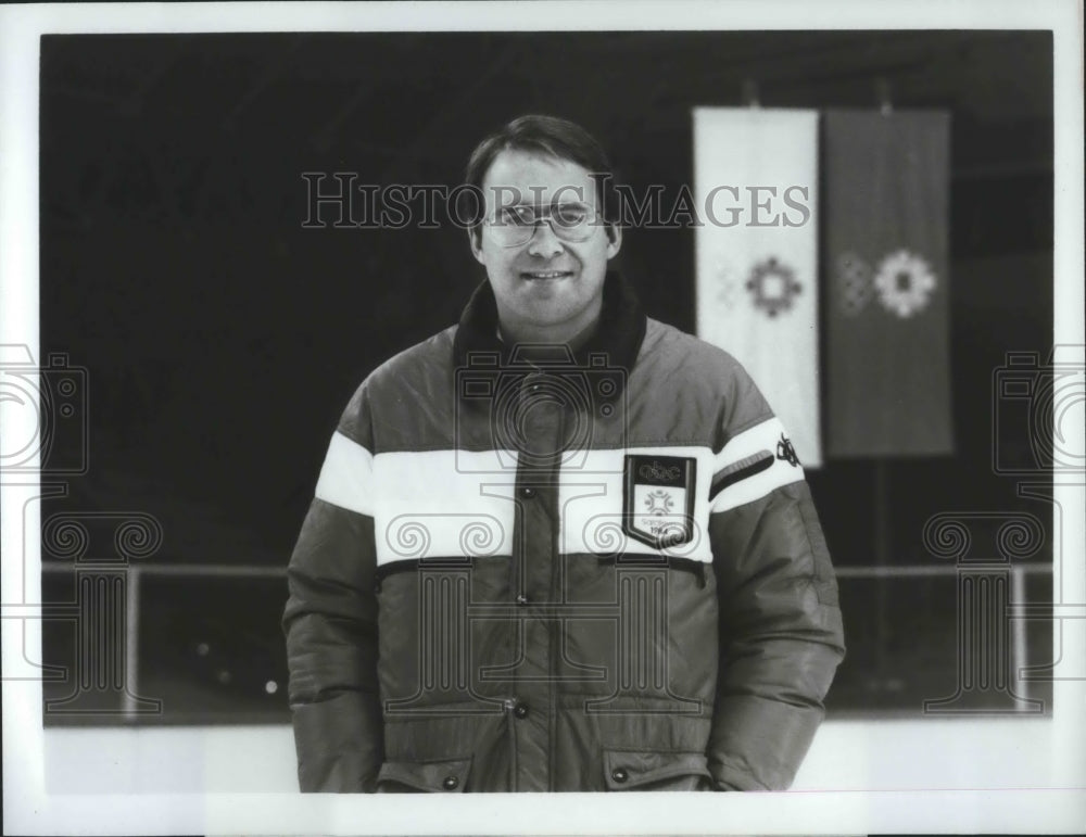 1984 Press Photo Ex-hockey star, Ken Dryden, ABC commentator for Winter Olympics- Historic Images