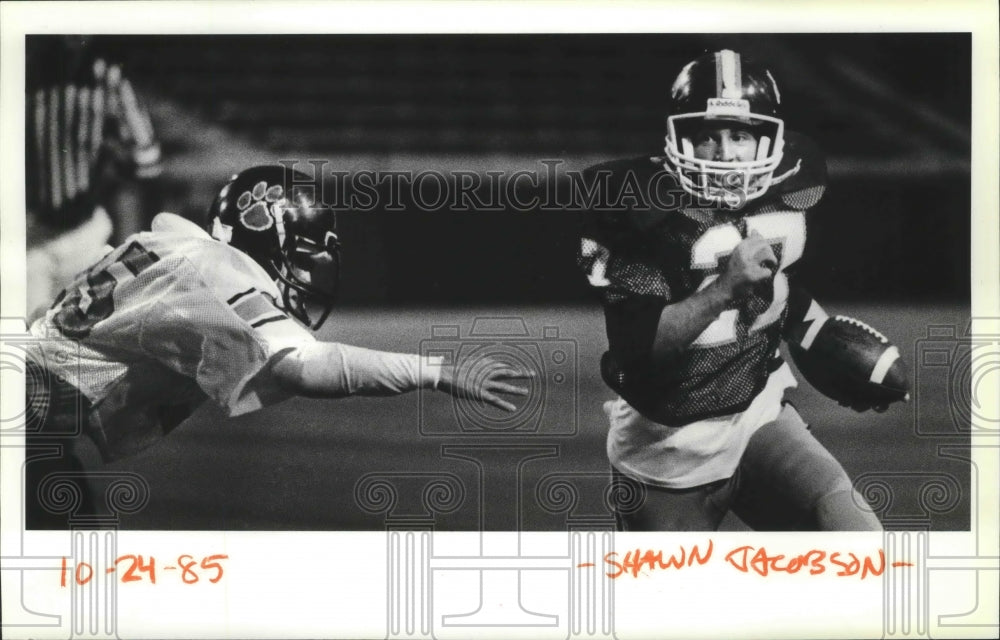 1985 Press Photo Bullpup football player, Tom Corbett, in action - sps02982- Historic Images