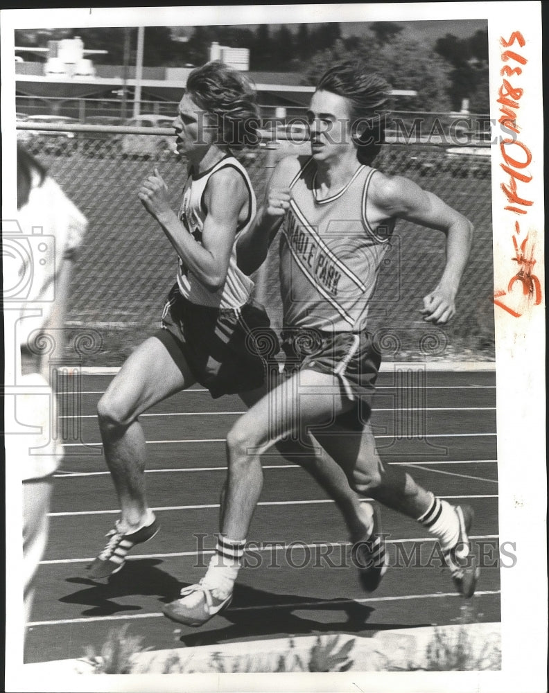 1976 Press Photo Dick La Londe-Track Athlete Making Move During Race - sps03576- Historic Images