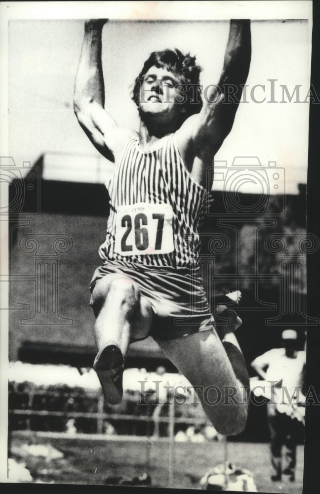 Press Photo Track long jumper Jeff Bannister - sps03728- Historic Images