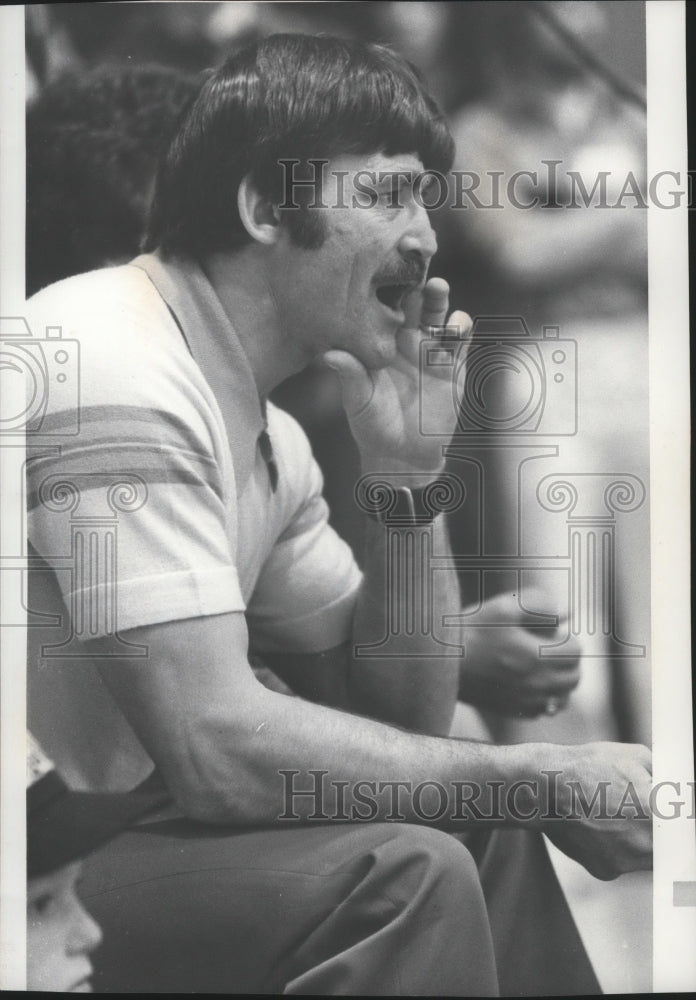 1977 Press Photo Eastern Washington State College Wrestling coach, Curt Byrnes- Historic Images