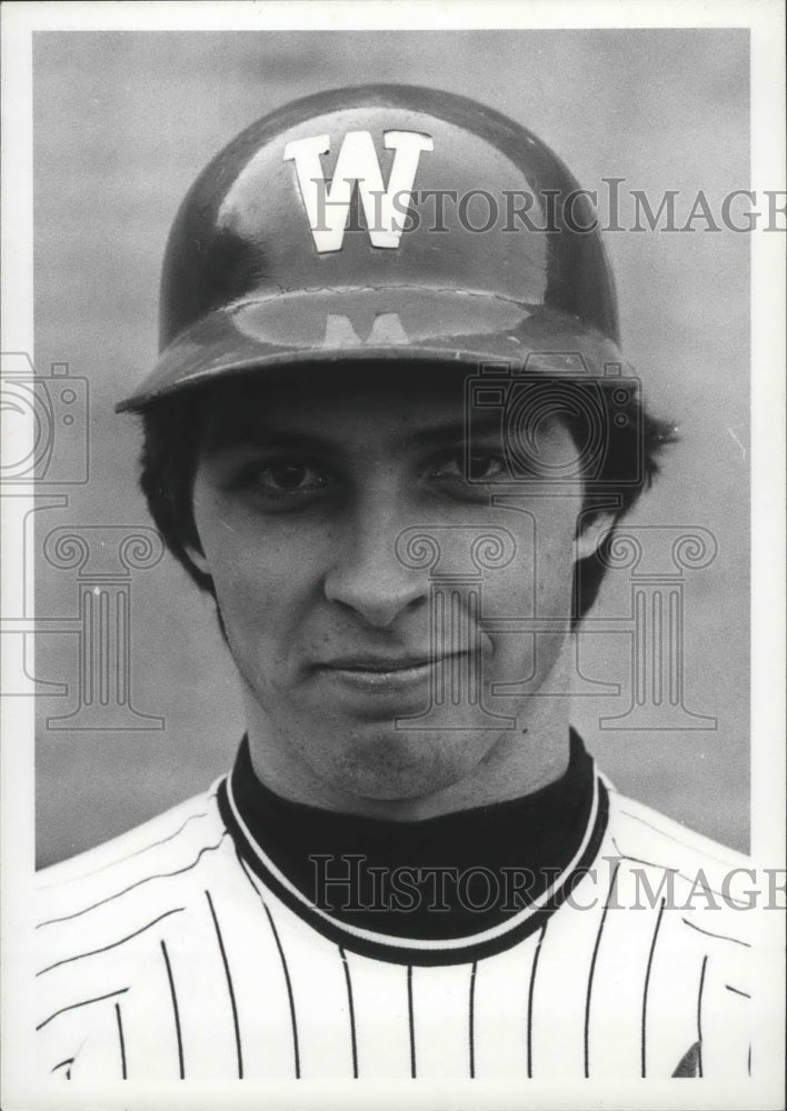 1977 Press Photo Baseball player, Mike Henley - sps04195- Historic Images