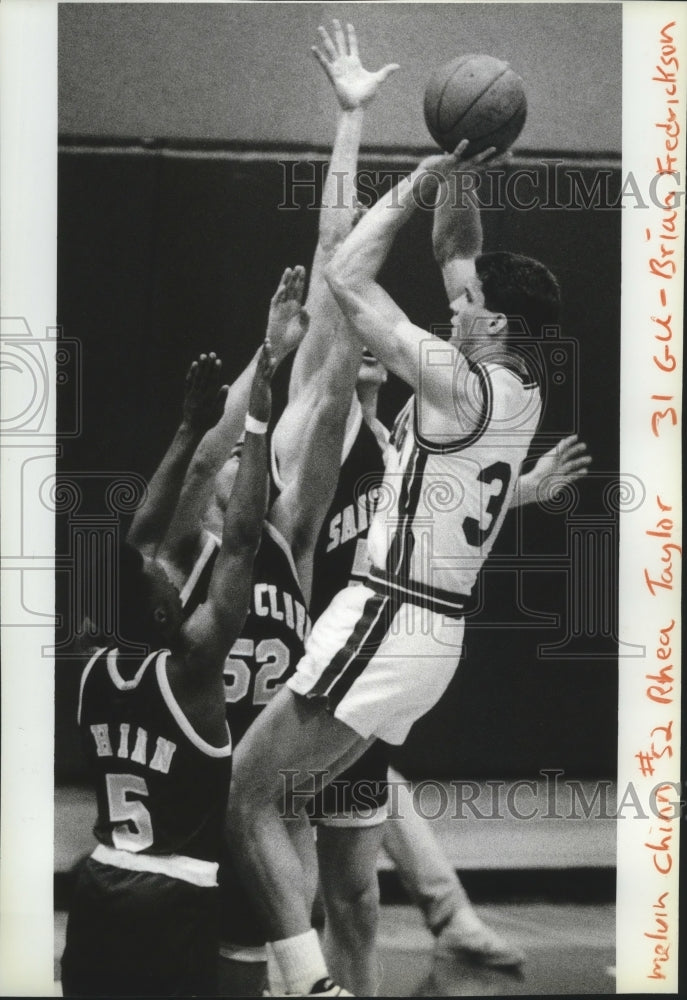 1990 Press Photo Brian Fredrickson-Gonzaga Basketball Player Shoots Over Defense- Historic Images