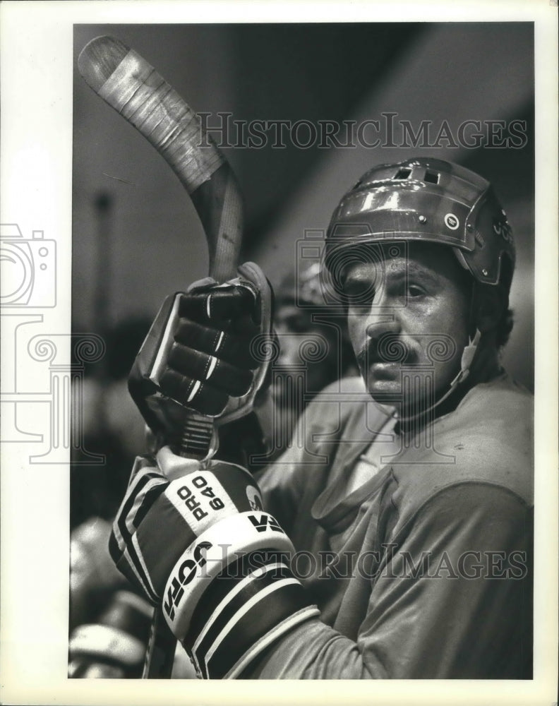 1982 Press Photo Hockey player, Don Kozak - sps04919- Historic Images