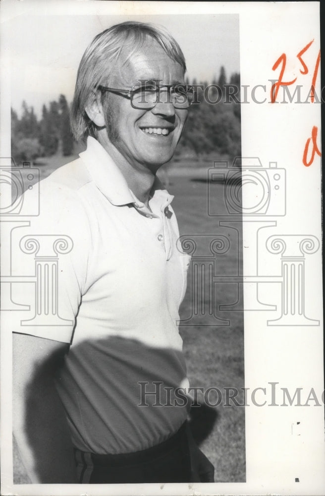 1977 Press Photo Mead track coach, Duane Hartman - sps05331- Historic Images