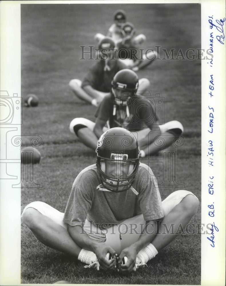 1990 Press Photo Cheney football quarterback Eric Hisaw leads team in warm ups- Historic Images