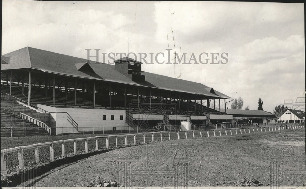 1944 Press Photo Playfair Race Course in Spokane, Washington - sps05791- Historic Images