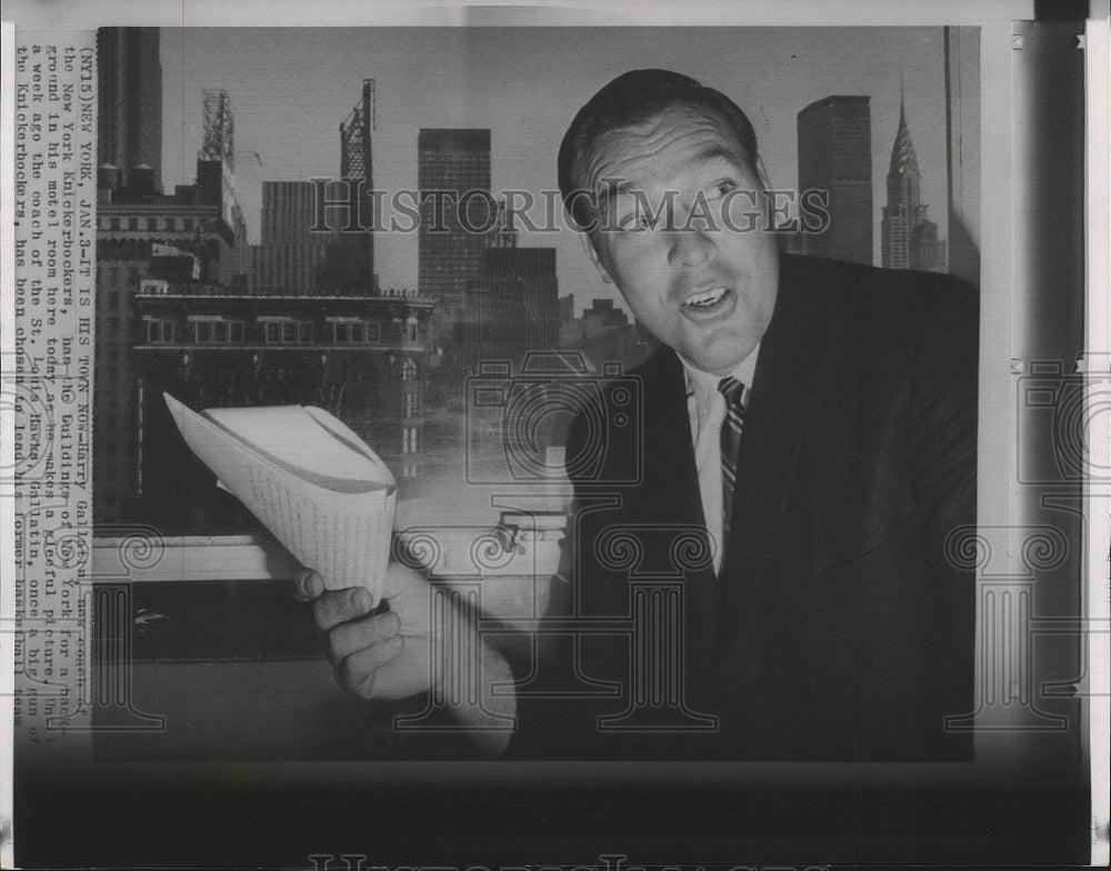 1985 Press Photo Harry Gallatin, basketball coach of the New York Knickerbockers- Historic Images