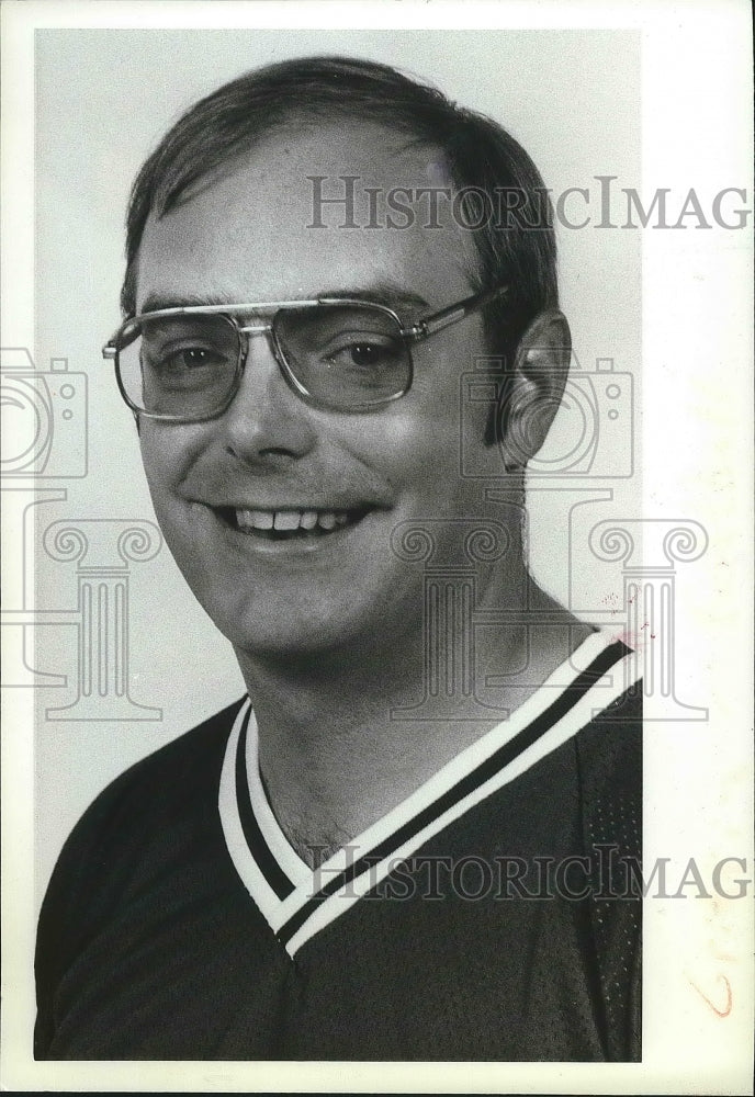 1983 Press Photo Softball coach, Kevin Griffin - sps06590- Historic Images