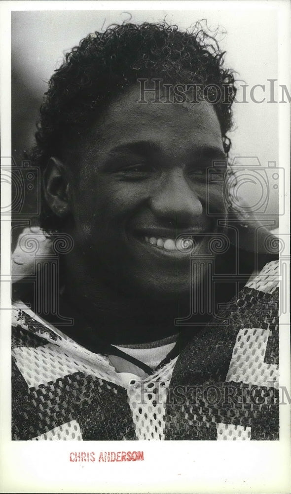 1988 Press Photo Community College Football player Anthony Davis - sps06658- Historic Images