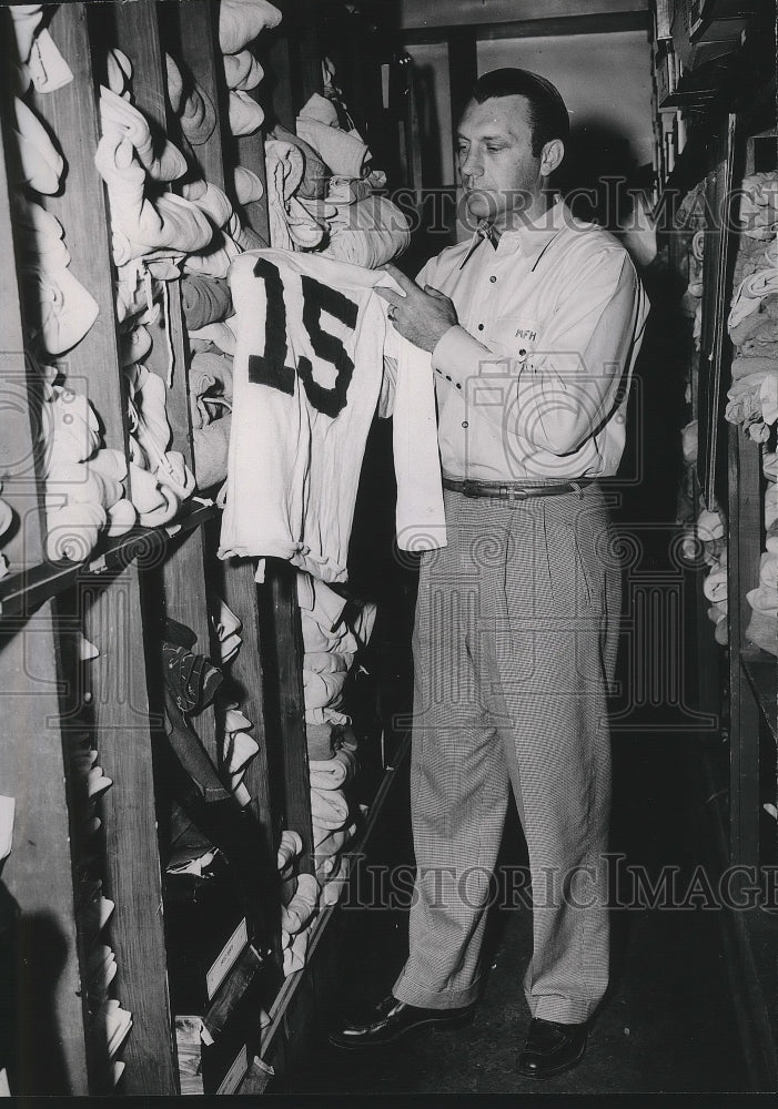 1952 Press Photo Former Idaho football coach, Dixie Howell - sps06783- Historic Images