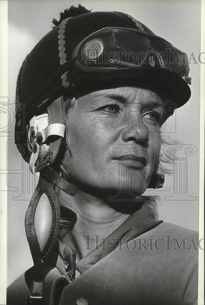 1982 Press Photo Horse racing jockey Jean Giles - sps06905- Historic Images