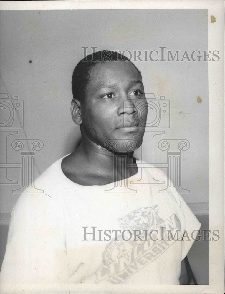 1961 Press Photo Boxer Bobby Daniels - sps06934- Historic Images