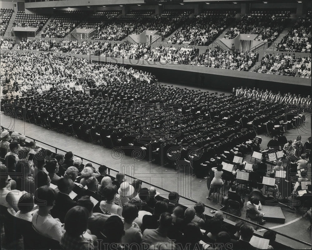 1966 Press Photo Shadle Park graduation rites at the Coliseum in Spokane- Historic Images