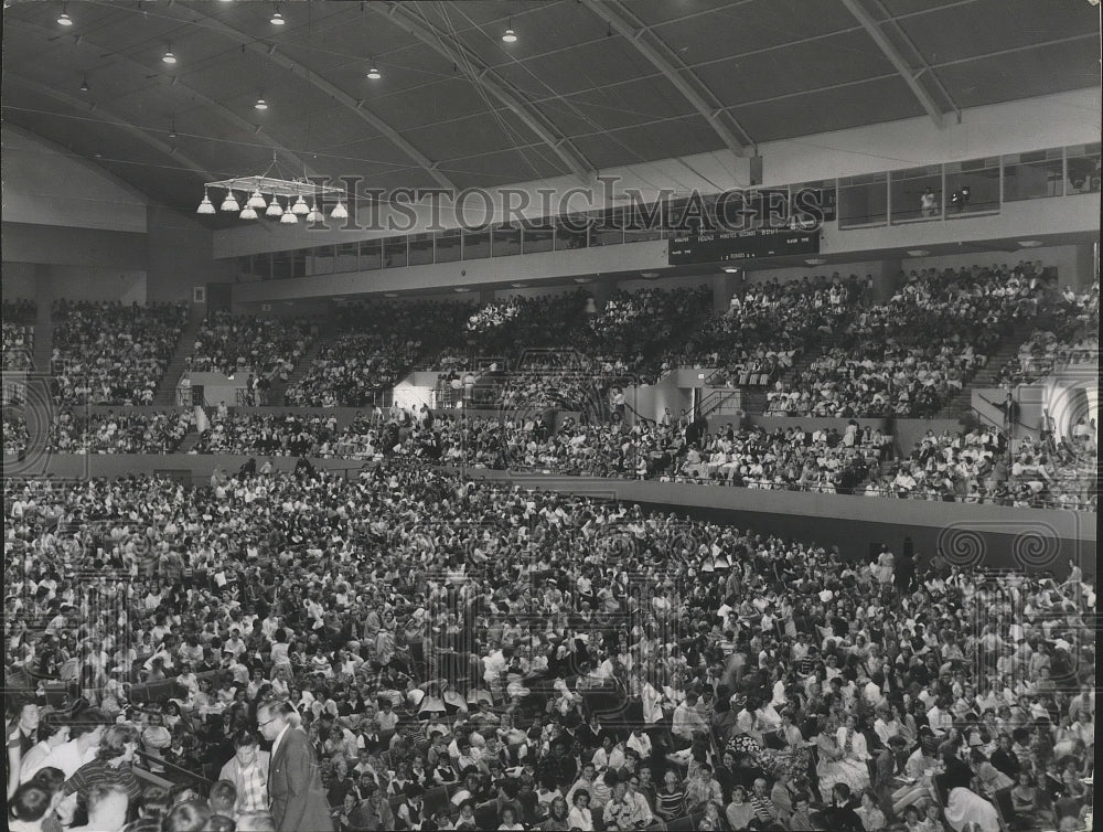 1957 Press Photo Packed Coliseum for Youth Pops Concert - sps07934- Historic Images